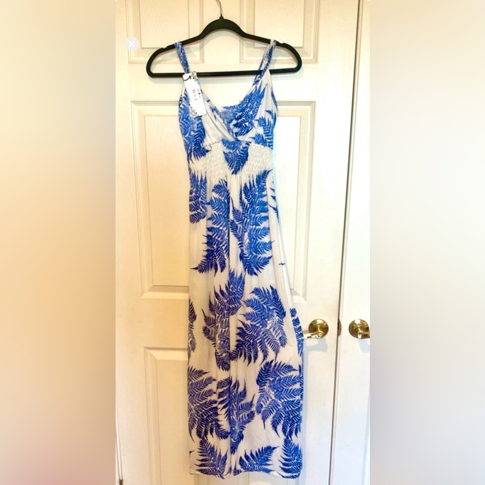 NWT  Blue and White Leaf Print Ladies Summer Dress